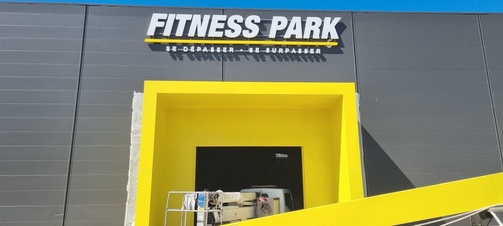 Enseigne lumineuse Fitness Park — Réalisation Freshprint